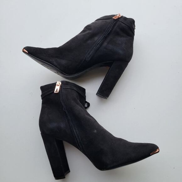 Ted Baker Women's Qatena Suede Pointed Toe High-Heel Booties size 39.5 8.5 - Picture 9 of 15